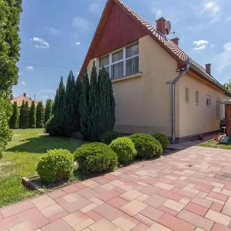 Zalan Apartmann Апартаменты