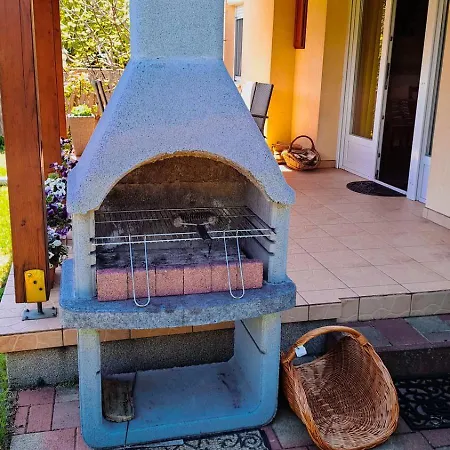 Zalan Apartmann شقة *
