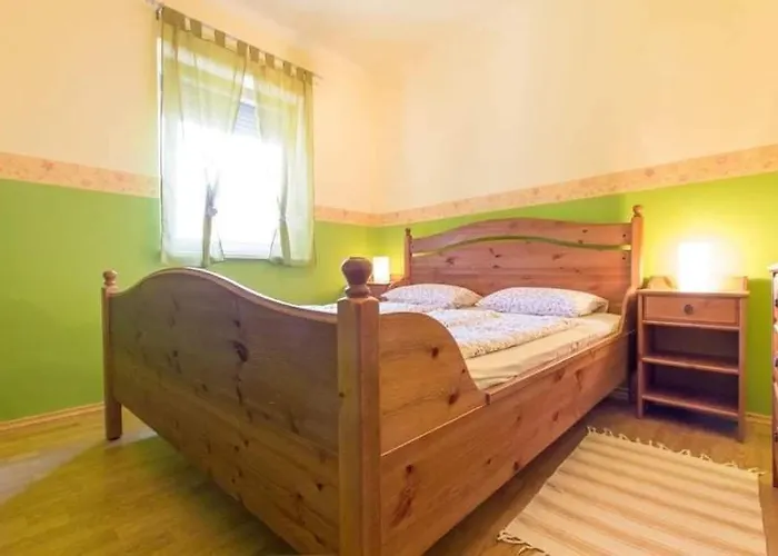 Zalan Apartmann *